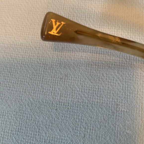 Louis Vuitton sunglasses - Picture 9 of 11